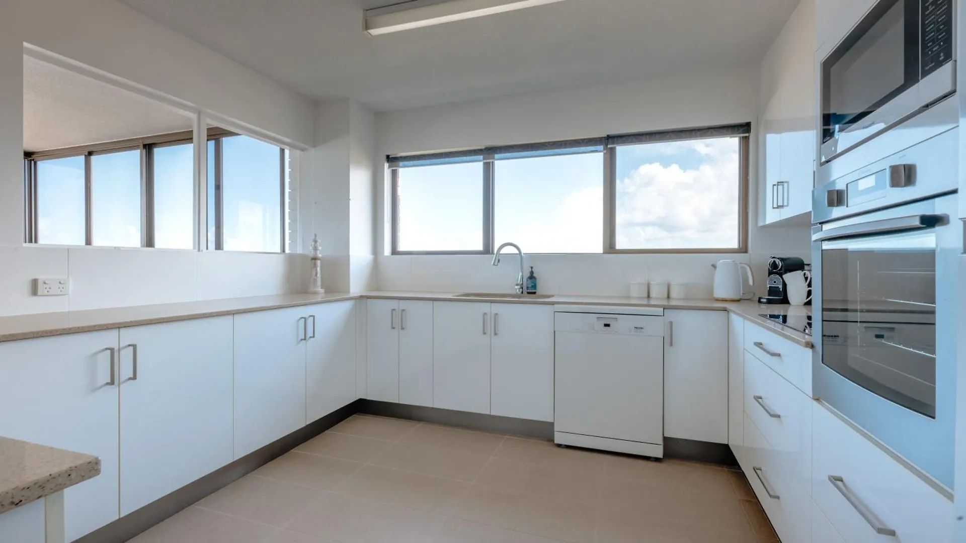 Breezy Kings Beach Apartment With Ocean Views Καλούντρα